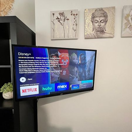 Modern Double Room With Fire Tv London Exterior foto